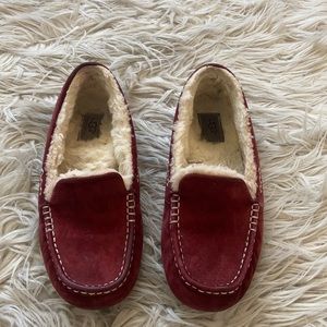 UGG Maroon Slipper, W size 10